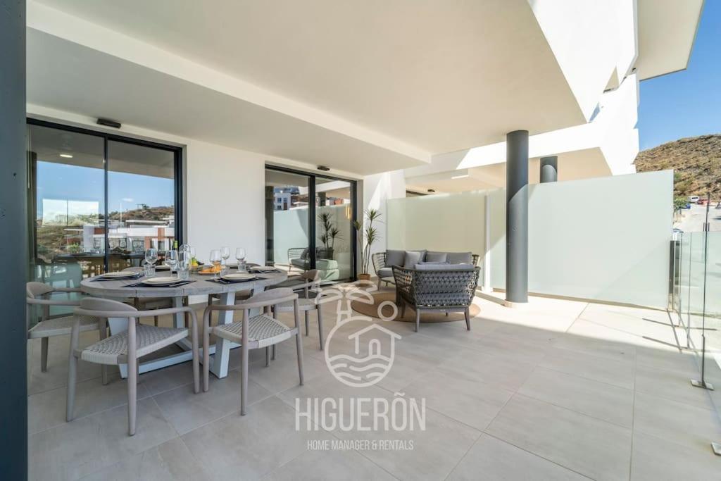 Higueronrentals Sea Breeze Appartement *